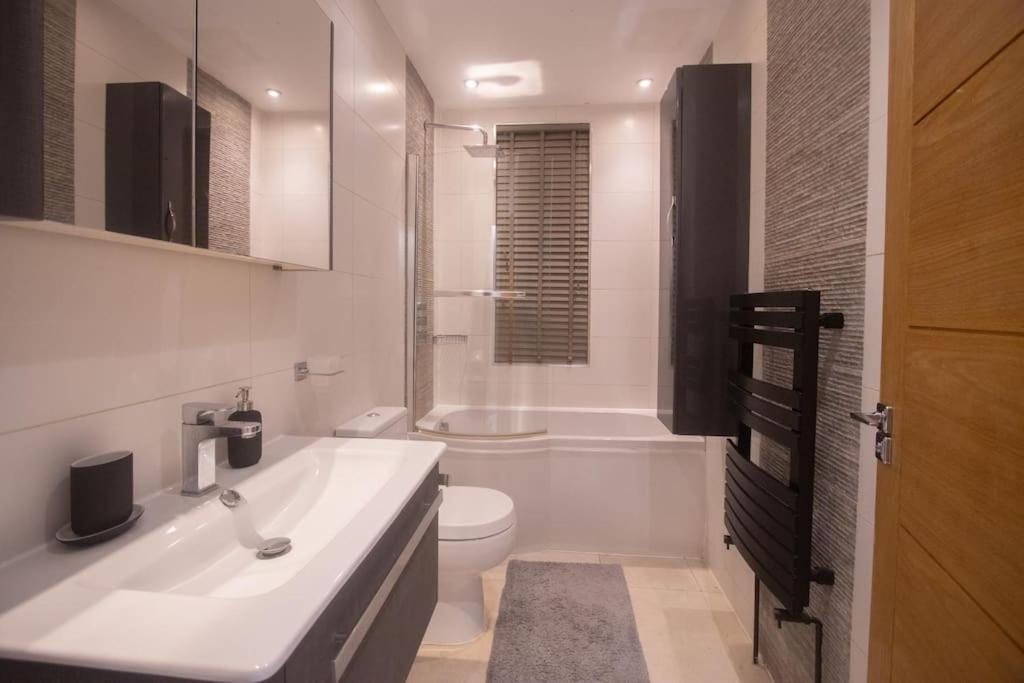 Oikoshomes Three Bedroom Flat In لندن المظهر الخارجي الصورة